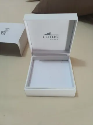Caja para pulsera Lotus