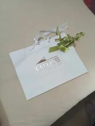 Caja para pulsera Lotus