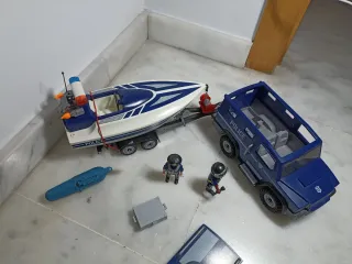 Coche Policía y Lancha con Remolque 5187