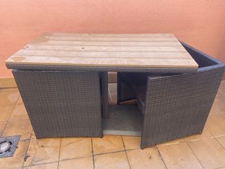 Mesa y 2 asientos ratán exterior
