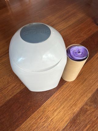 Papelera pañales Sangenic Tommee Tippee + bolsas