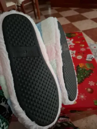 Zapatillas de casa mujer con etiquetas