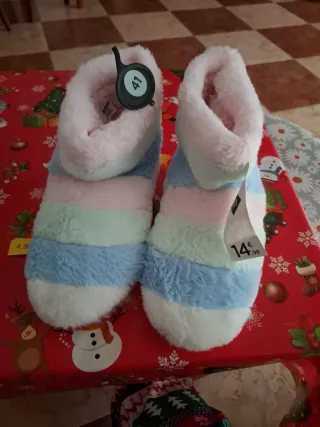 Zapatillas de casa mujer con etiquetas