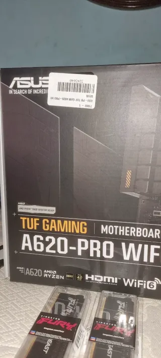 Combo Placa Base ASUS A620-PRO WIFI y CPU AMD Ryze