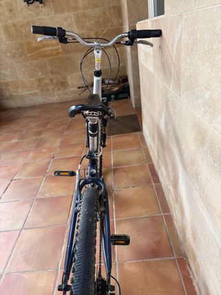 Bicicleta Trek Navigator 100
