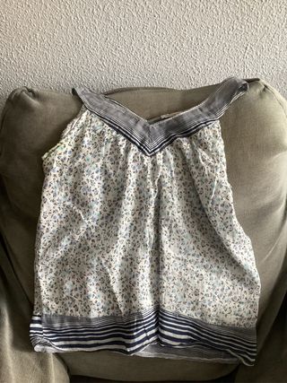 Camisa tirantes floral azul y blanco