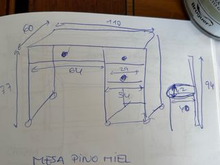 Mesa y silla de pino miel para restaurar