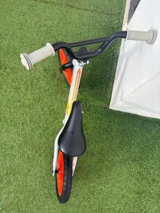 Bici sin pedales Chicco Cross gris/naranja