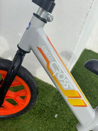 Bici sin pedales Chicco Cross gris/naranja