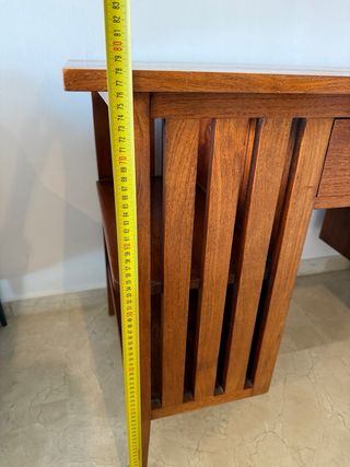 Escritorio de madera maciza