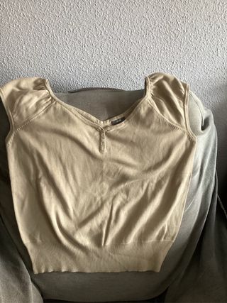 Jersey beige con botones