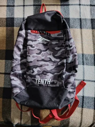 Mochila Tenth Camuflaje Gris Negra