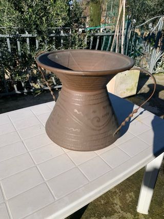 Antica conca in rame grande