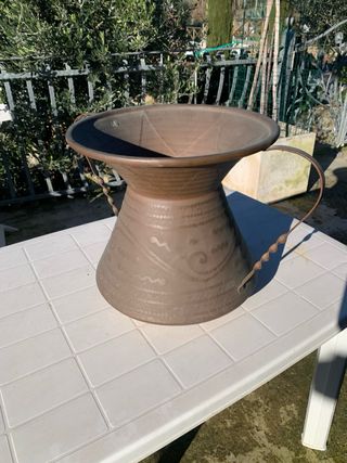 Antica conca in rame grande