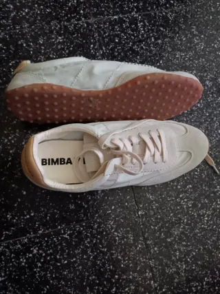 Tenis Bimba y Lola Beige/Blanco Nuevos