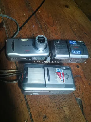 Fotocamere digitali Olympus senza caricabatterie