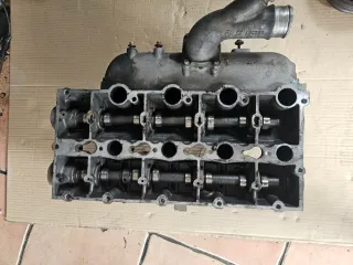 Culata Crysler voyager.