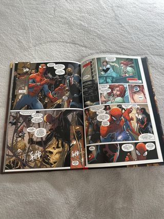 Marvel must have spiderman. universo spiderman