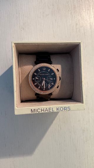 Reloj Michael Kors Negro y Dorado