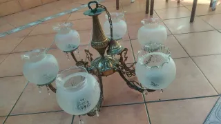 Lámpara de bronce antigua