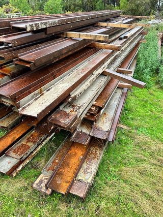 Bigas de hierro IPN 180 (5-6m)