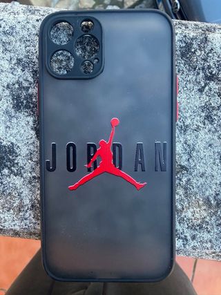Fundas iPhone 13 Pro: Jordan, TNF, Tommy
