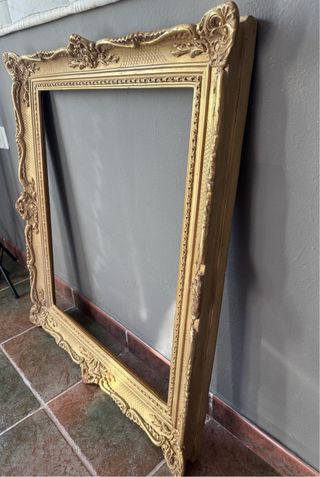 Marco de fotos dorado estilo barroco