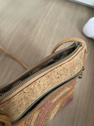 Bolso bandolera de corcho y tela