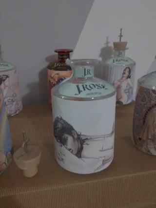 Set 6 bottiglie Gin J.Rose vuote Milo Manara Palma