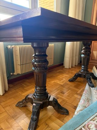 Mesa de salón extensible de madera