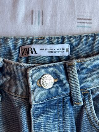 Pantalón vaquero Zara azul