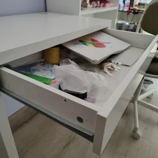 Escritorio y silla infantil blanco