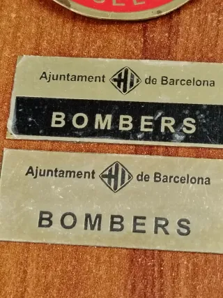 Lote Chapas y Llaveros Bomberos Barcelona
