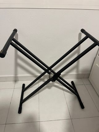 Teclado con soporte y cargador