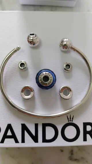 Pulsera Pandora Plata y Cristal Azul. Talla 2.