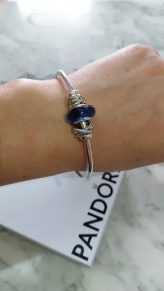 Pulsera Pandora Plata y Cristal Azul. Talla 2.