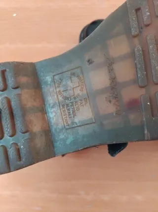 Stivali Dr. Martens neri con fibbie