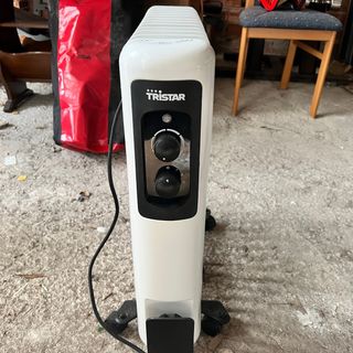 Radiador Tristar Blanco y Negro