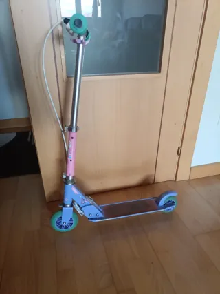 Patinete infantil azul y rosa