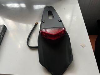 Guardabarros moto con portamatrículas