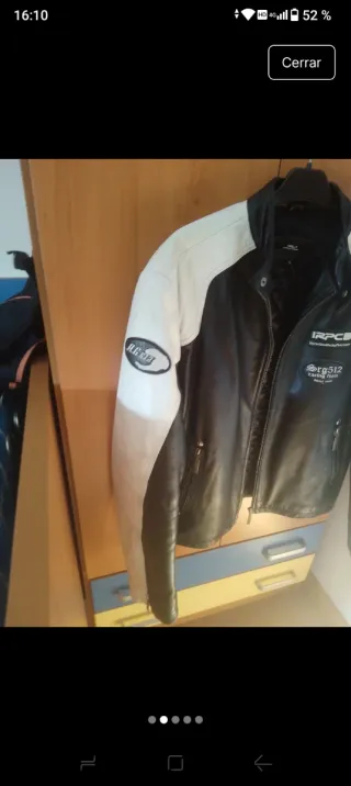 Cazadora Biker Cuero Negra y Blanca,