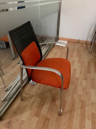 Sillas de oficina naranja y negro Mesa de reunione