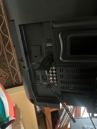 Carrito TV con,fire stick 4k, y tv 32 pulgadas