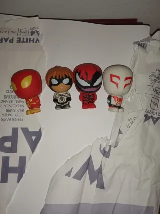 Lotto 4 personaggi Marvel Puzzle Palz