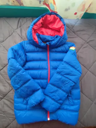 Chaqueta Benetton niño azul y roja