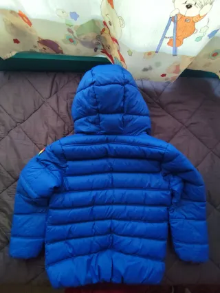 Chaqueta Benetton niño azul y roja