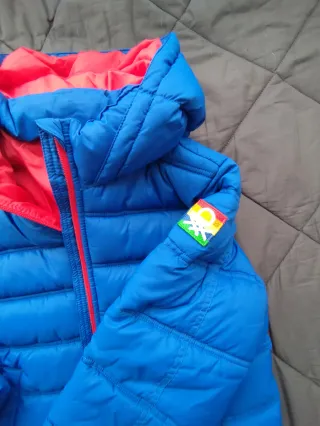 Chaqueta Benetton niño azul y roja