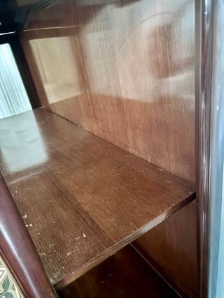 Vetrina antica in legno scuro e vetro negoziabile