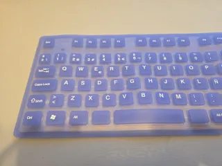 Teclado enrollable de goma azul y blanco