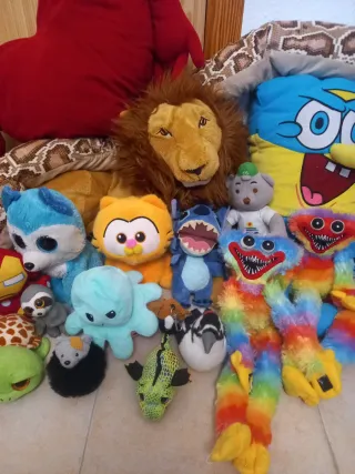 Lote de peluches variados